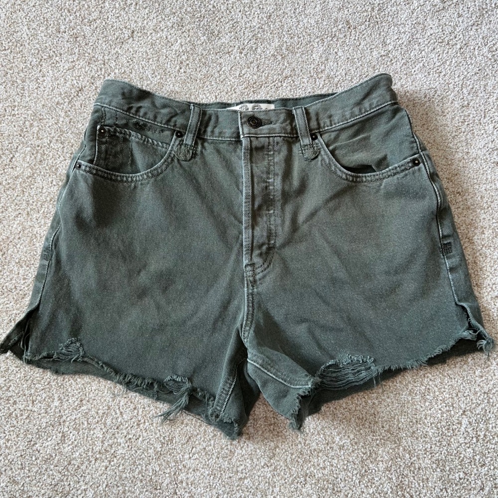 Free People We the Free Cut Off‎ Distressed Denim Shorts Olive Green Size 28